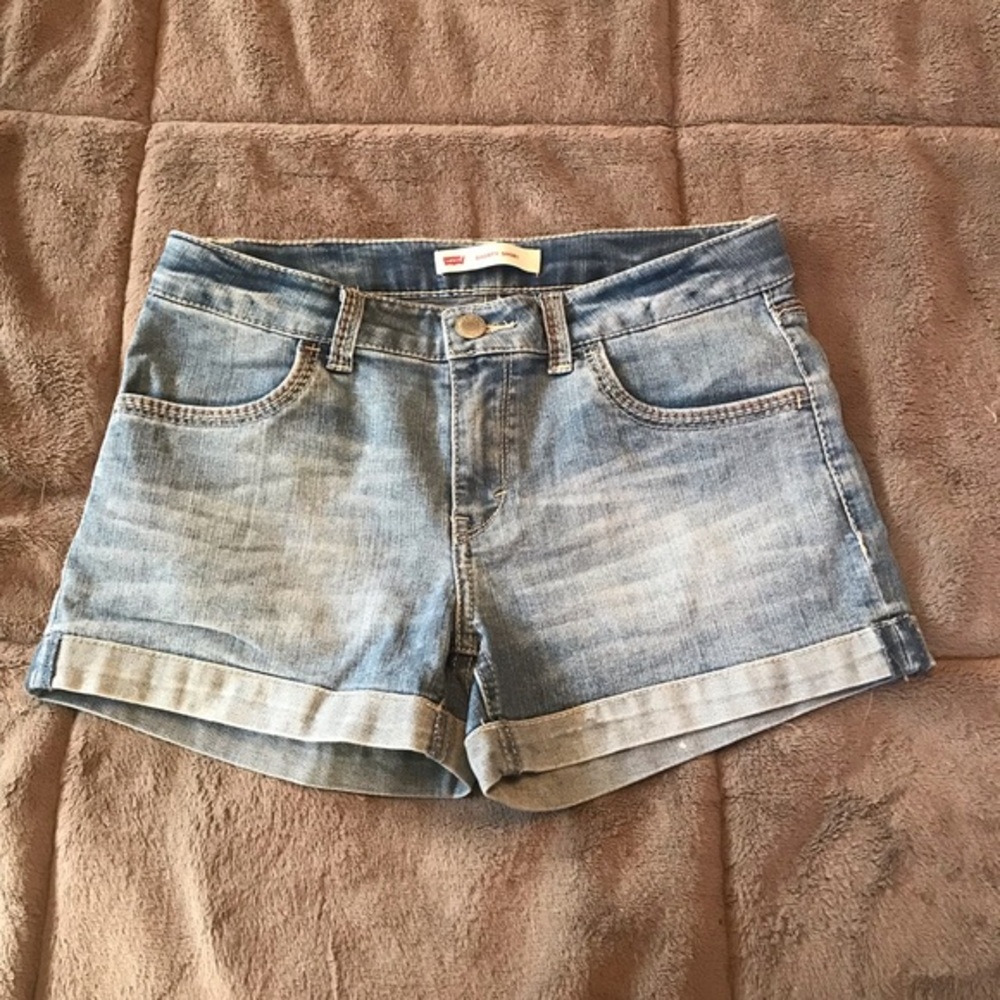 Levi’s shorts size 14